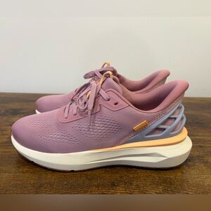 NWT Kizik Athens 2 - Women’s 10 - Lilas/Thistle